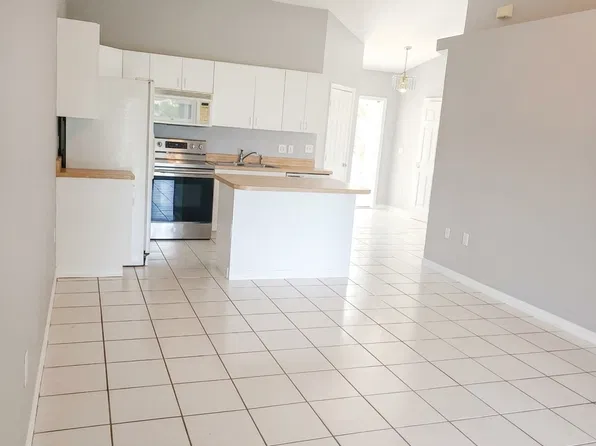 1402 SE 8th Ave, Cape Coral, FL
