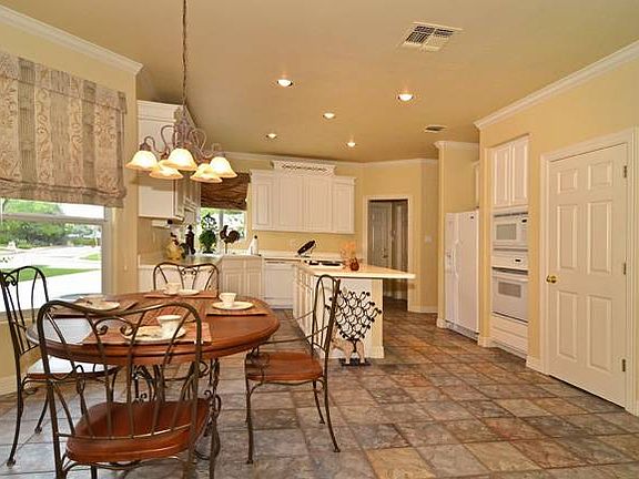 4th image of 14006 Bluff Manor Dr