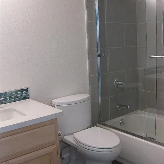 555 Shoal Cir — Photo 13