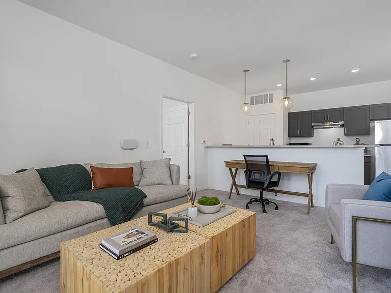 Flats at Powell — Photo 6