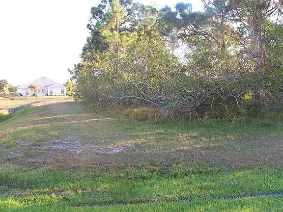 3rd image of 5824 NW Gerald Cir