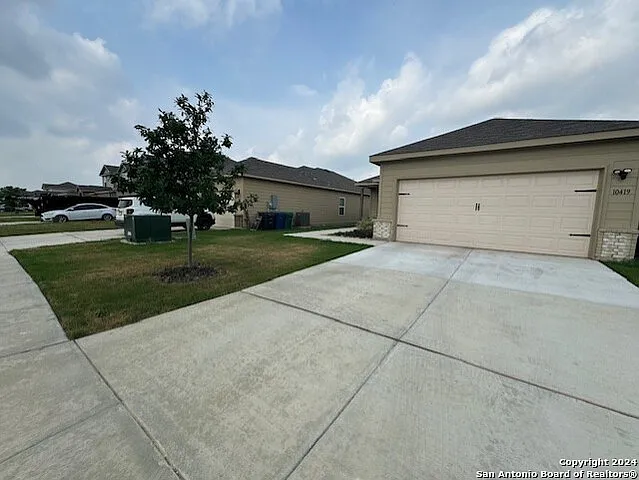 10419 Buescher Ln — Photo 22