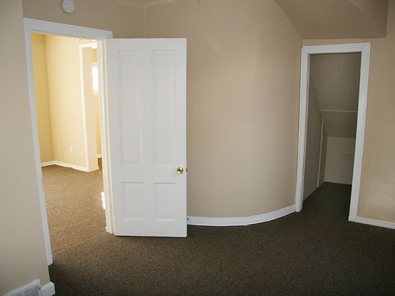 5th image of 724 Desoto St #1