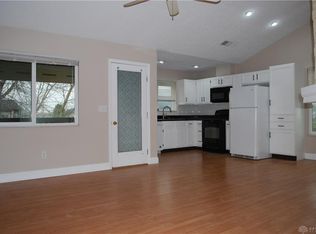 1052 Captains Brg, Dayton, OH 45458