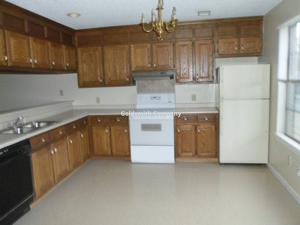 2nd image of 1216 N Main St #B1