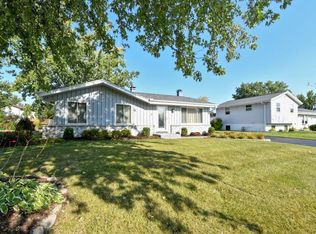 2850 Crestview Park Dr, Racine, WI 53402