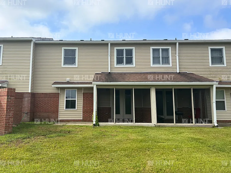 10 Craven Ct — Photo 2