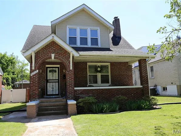 6772 Bartmer Ave, Saint Louis, MO 63130