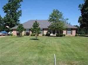 1st image of 1958 Woodlake Dr