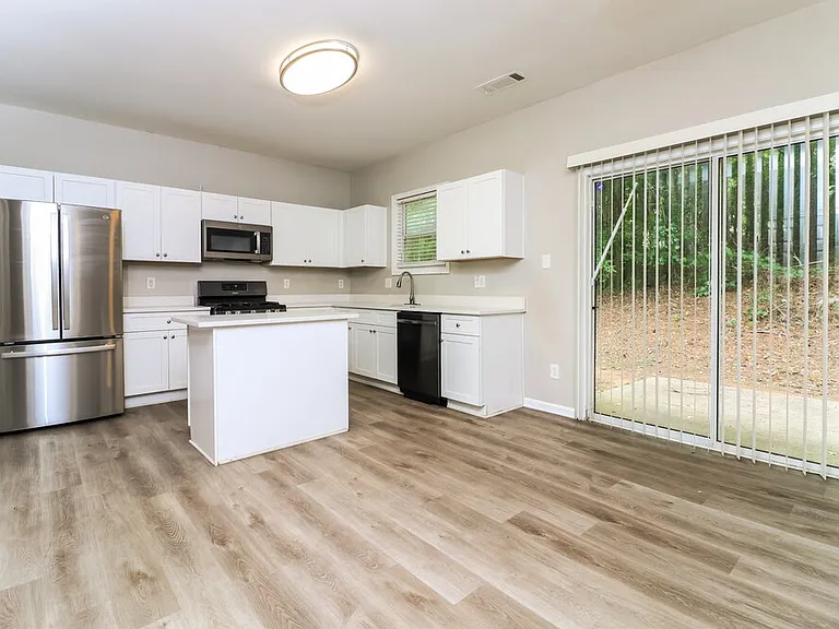 3643 Uppark Dr — Photo 10