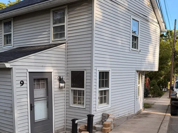 9 Bowlby St, Hampton, NJ 08827