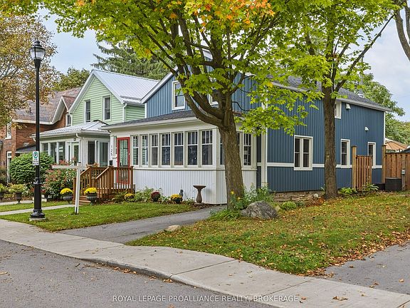 2nd image of 125 Pine St