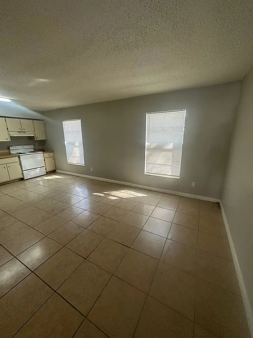 Kennedy Rd. - 1229 Unit 62 — Photo 4