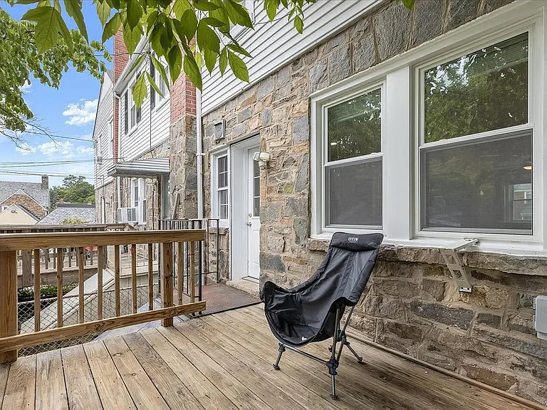 8 Enjay Ave — Photo 24