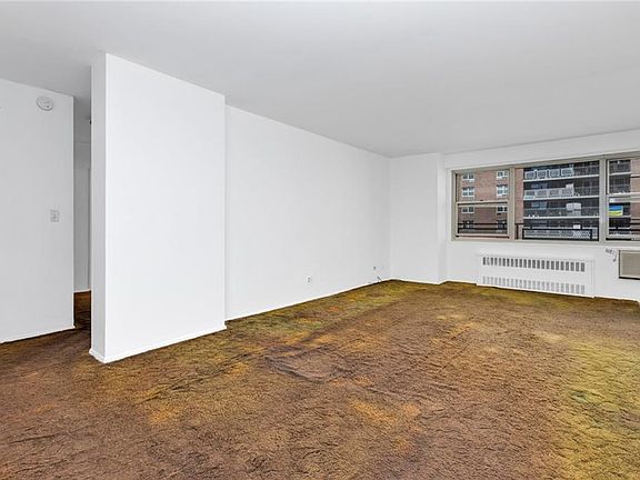 2nd image of 2942 W 5th St APT 5D