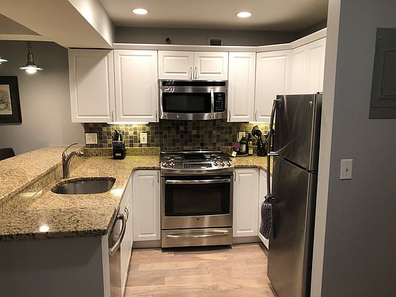 3rd image of 42 8th St APT 4403