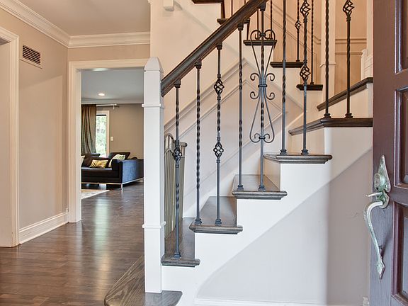 3rd image of 1871 Mission Hills Ln #1871