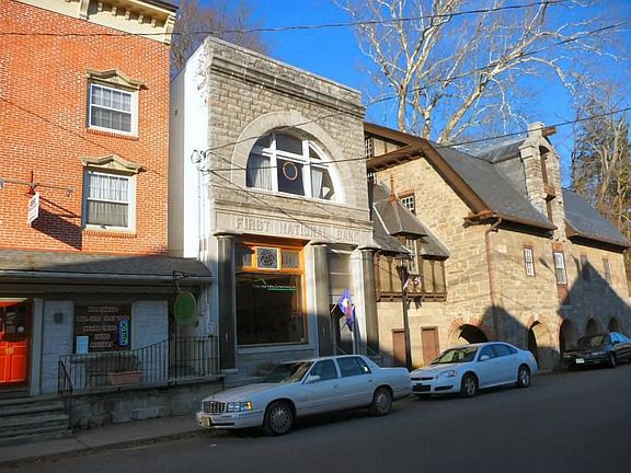 3rd image of 16 Main St