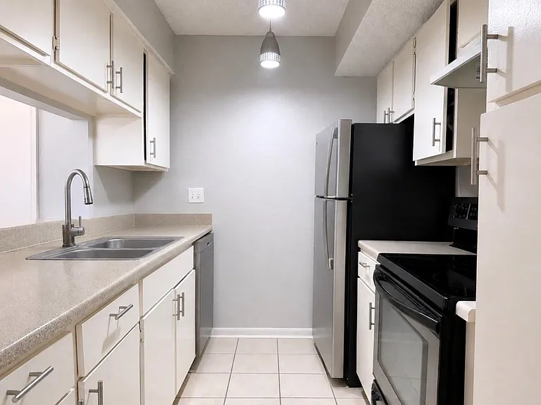 10110 Forum West Dr #333 — Photo 5