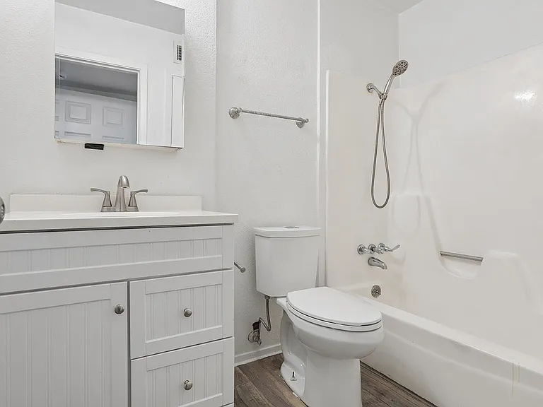 6803 Woodhue Dr #B — Photo 13