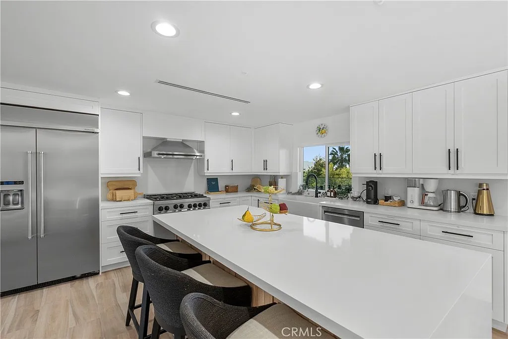 7 bed, 3788 sqft, $15,000 — Photo 4