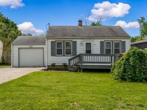 327 Wilson Ave, Machesney Park, IL 61115
