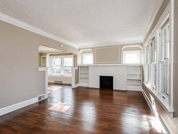 4th image of 2273 Ogontz Ave #1