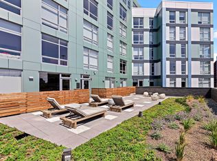 1122 W Chicago Ave #407, Chicago, IL 60642