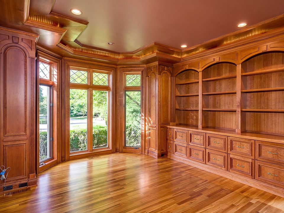 2nd image of 1080 Collins Ct