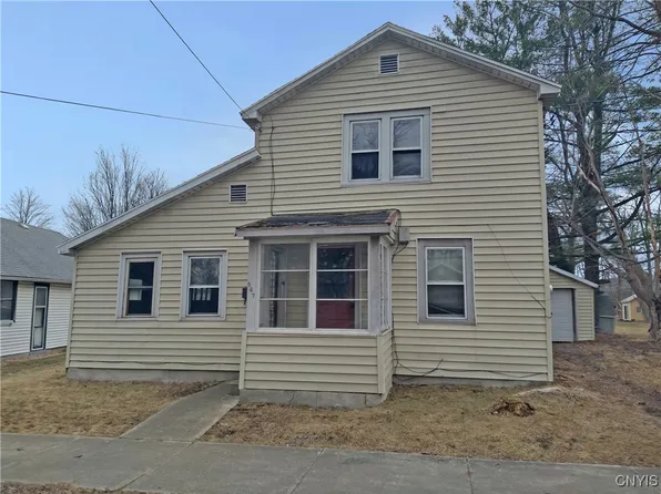 647 W Broad St, Horseheads, NY 14845