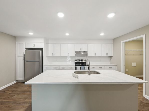 915 Valley Ridge Dr #807
