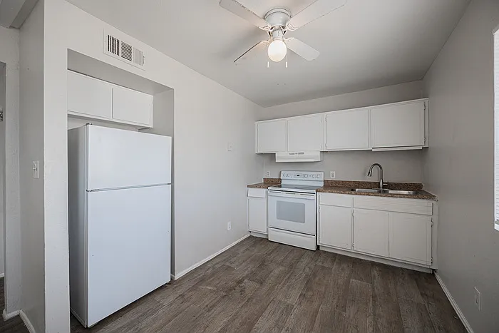 622 N 30th Pl #4 — Photo 7