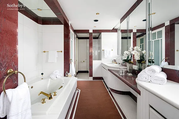 Sold by Sotheby's International Realty | media 12