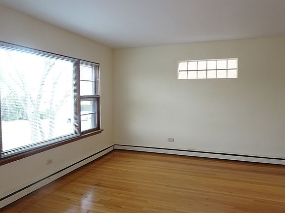 4th image of 7915 W Belmont Ave APT 2