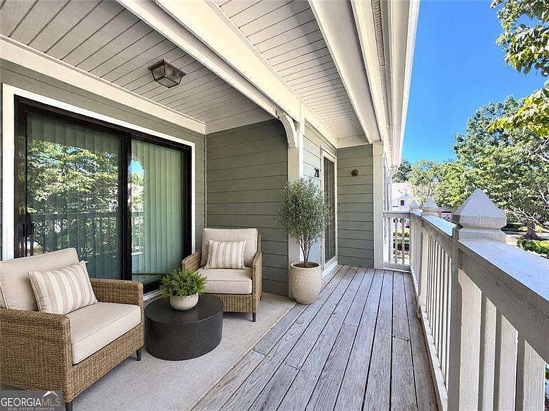 1st image of 211 Abingdon Way