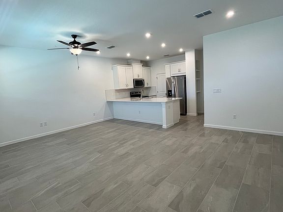 5th image of 9871 Walkway Dr