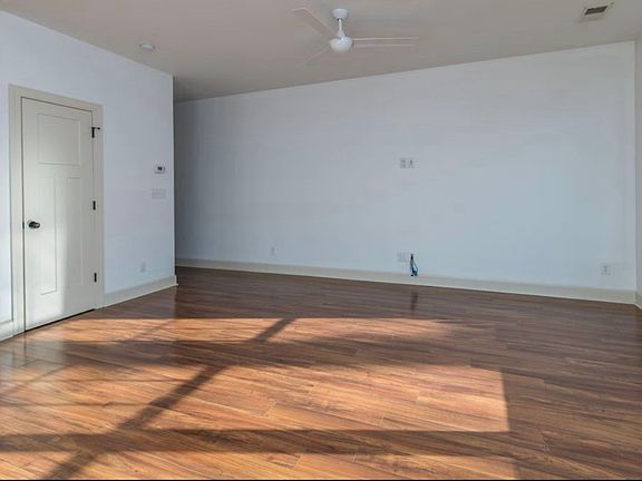 4th image of 222 Midland Ave #1103