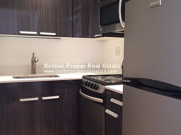254 Newbury St. #5 Boston - Back Bay Unit Photo 2
