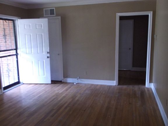 5th image of 117 N Holmes St