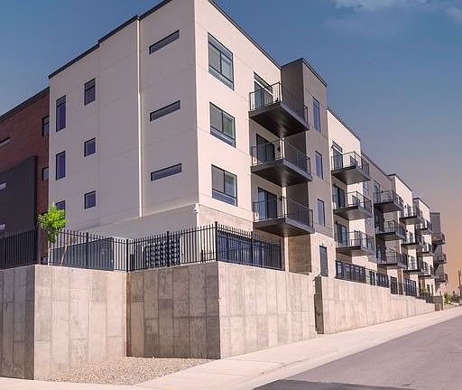 3rd image of 421 S Orchard Dr #1404