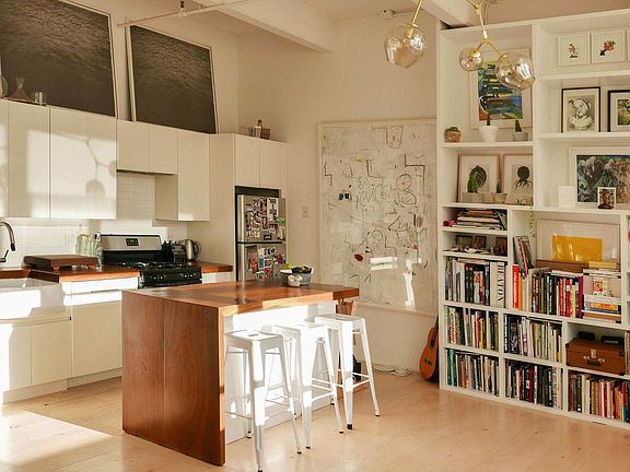4th image of 970 Kent Ave APT 202