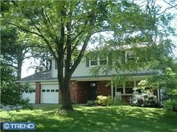 1402-1404 Sandys Ln, North Wales, PA 19454