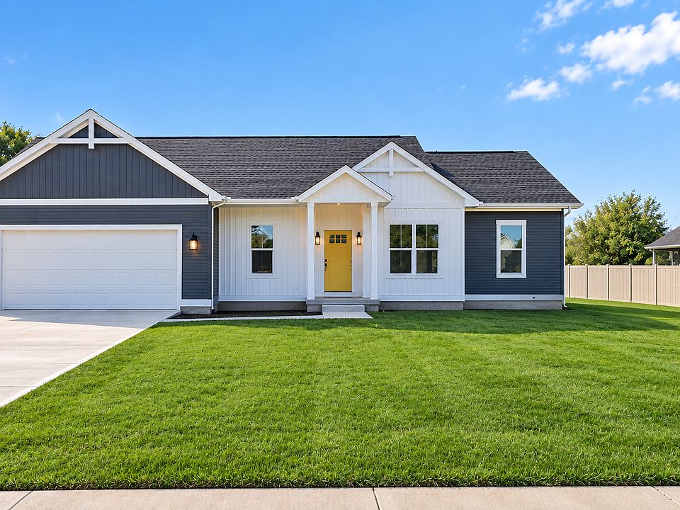 1st image of 405 Sugar Maple Ln