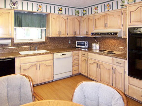 4th image of 11102 Whisper Spring Dr