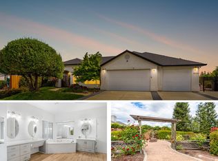 3025 Misty Glen Dr, Redding, CA 96001