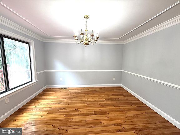 5th image of 7811 Wendy Ridge Ln