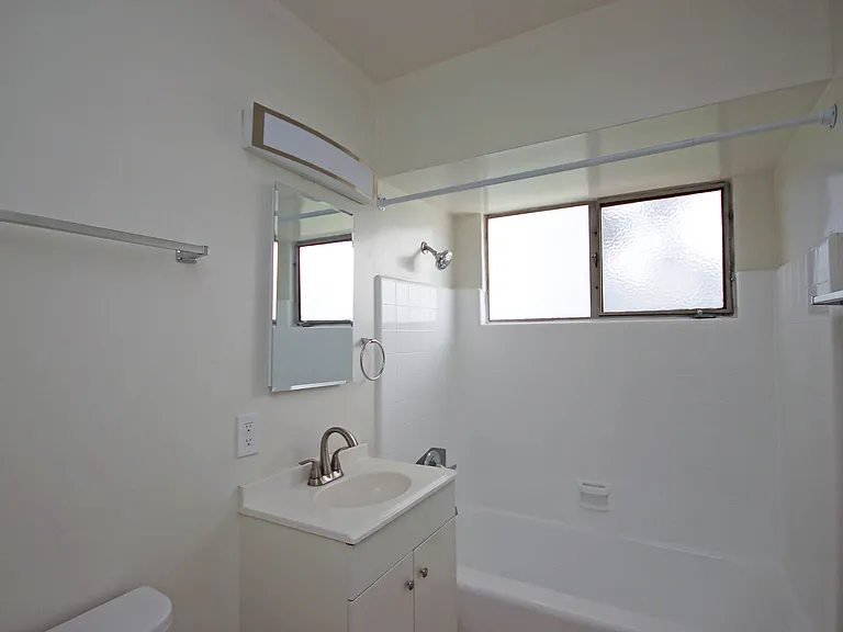 2035 Huntington Dr #6 — Photo 11
