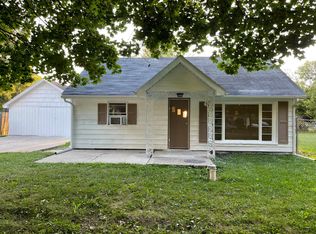 211 Blakeslee St, Galien, MI 49113