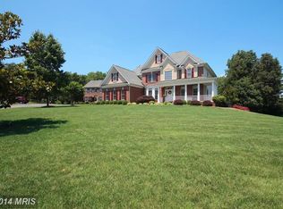 21226 Windmill Dr, Ashburn, VA 20147