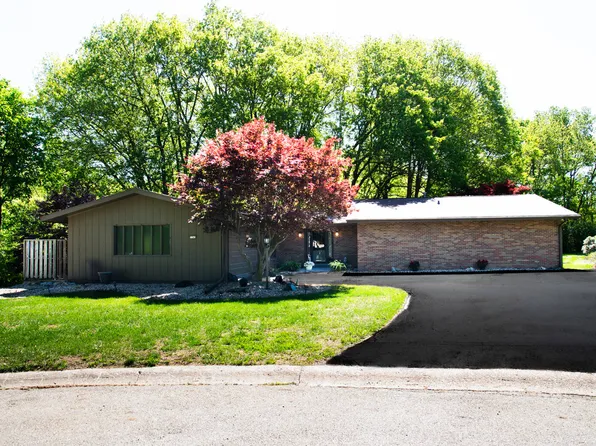 1245 Hillcrest Cir, Monmouth, IL 61462